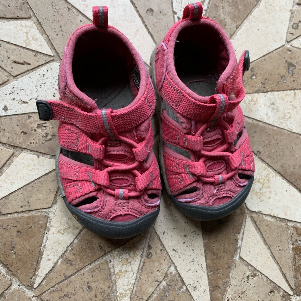 Pink Keen Seacamp Sandals